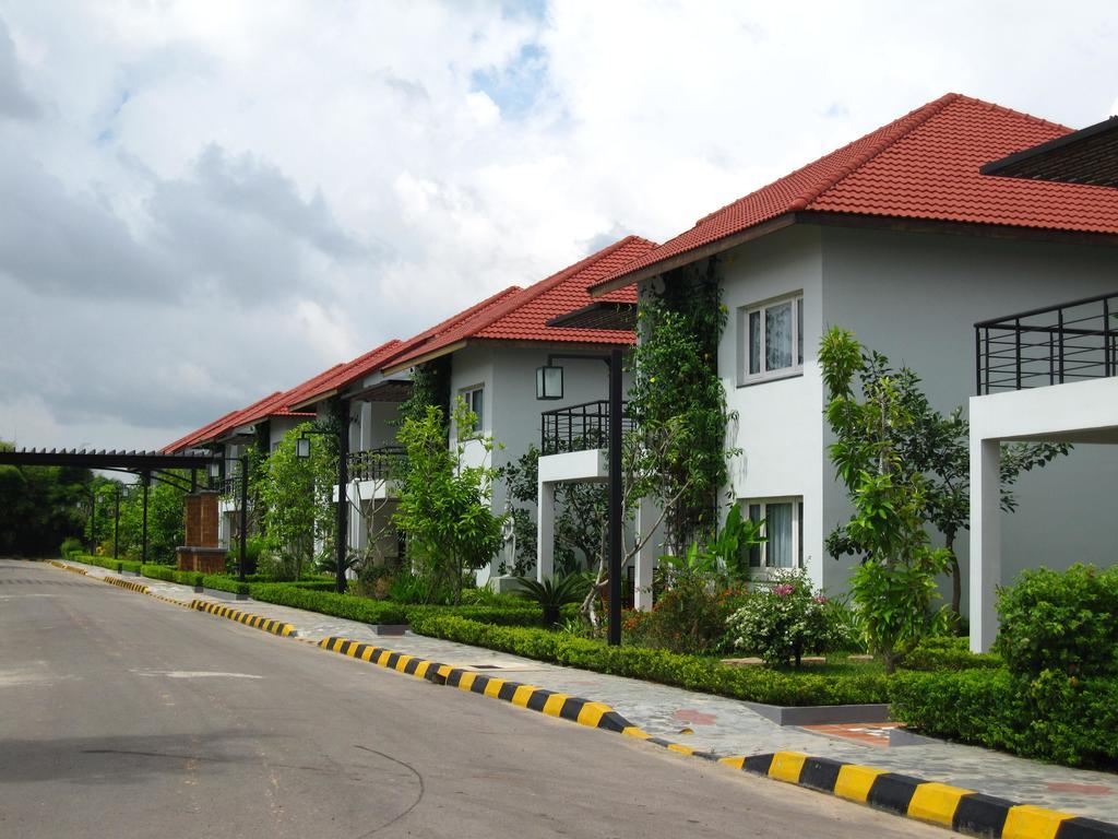 Paradise Angkor Villa Hotel Сиемрип Экстерьер фото