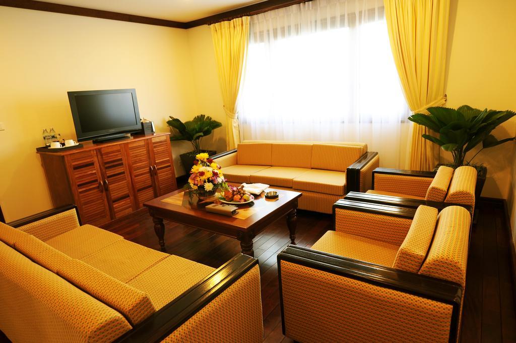 Paradise Angkor Villa Hotel Сиемрип Экстерьер фото