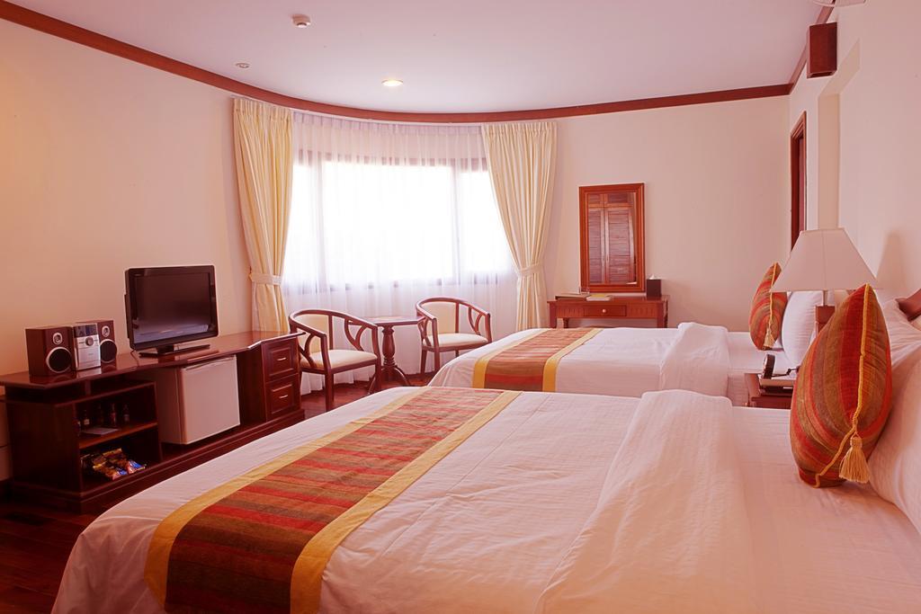 Paradise Angkor Villa Hotel Сиемрип Экстерьер фото