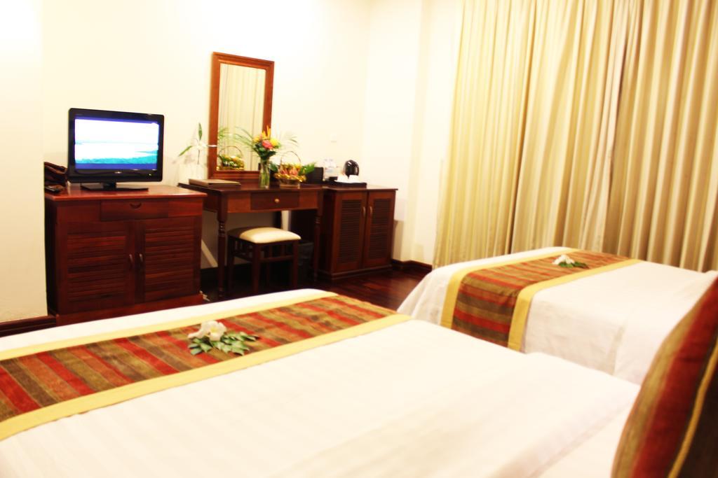 Paradise Angkor Villa Hotel Сиемрип Экстерьер фото