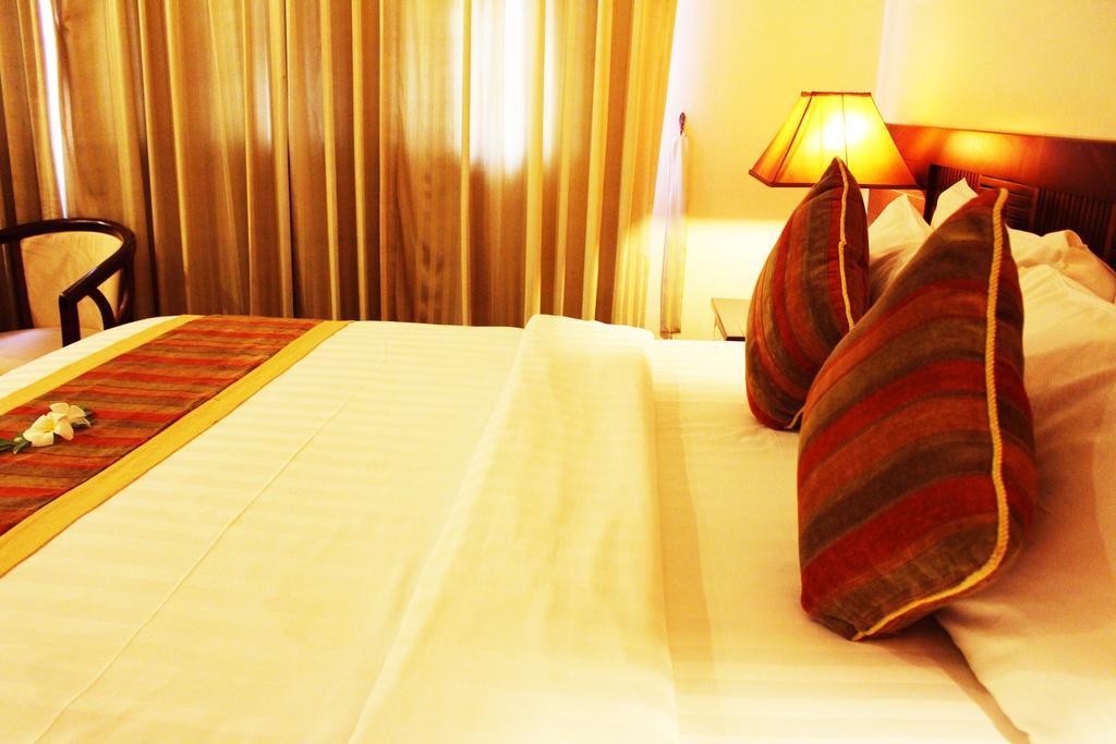 Paradise Angkor Villa Hotel Сиемрип Экстерьер фото